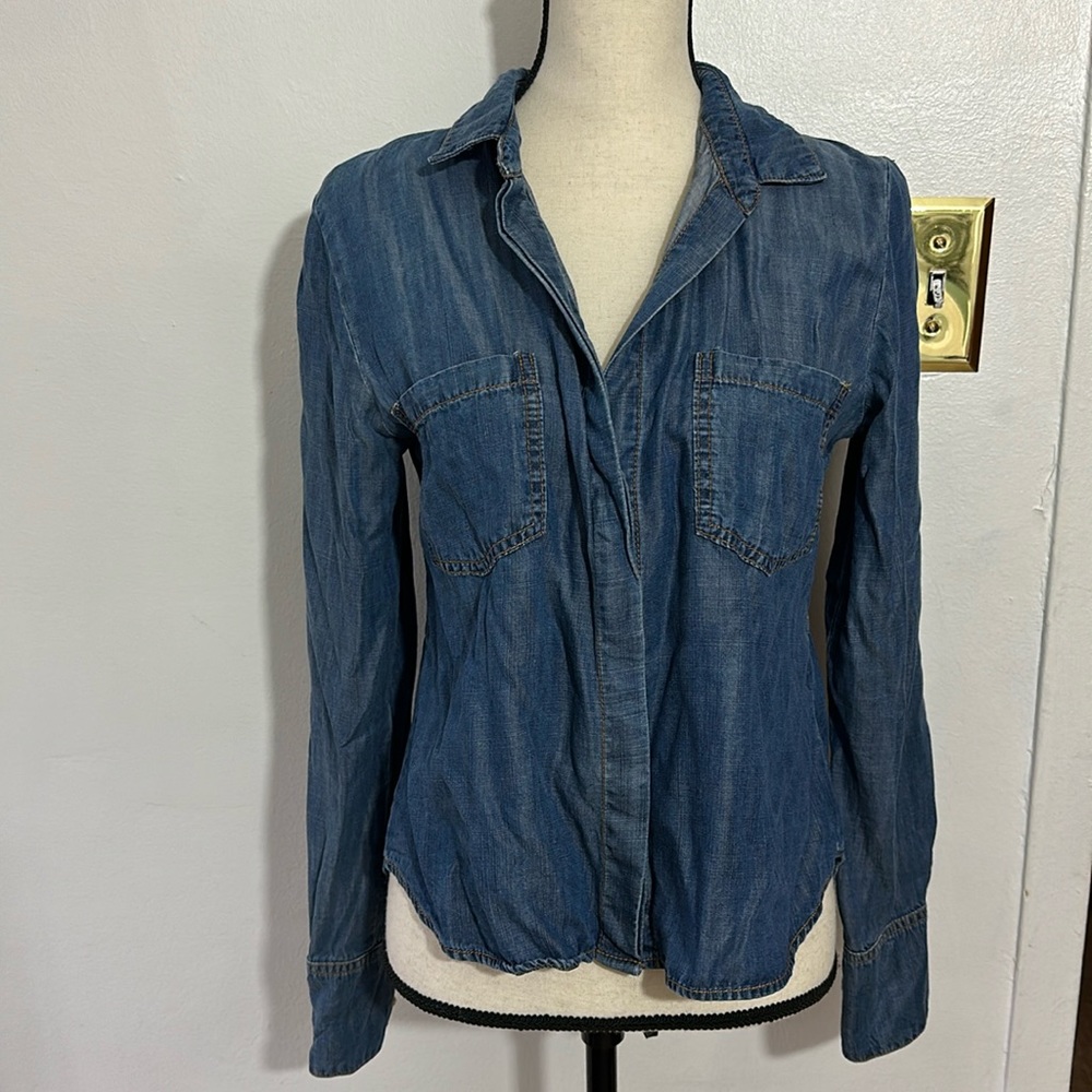 Anthropologie Cloth & Stone Chambray Shirt